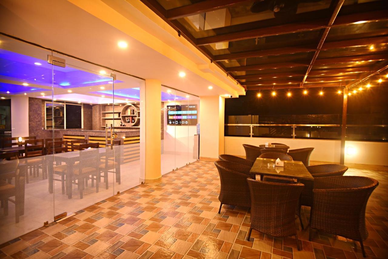 Hotel Simal Kathmandu Esterno foto