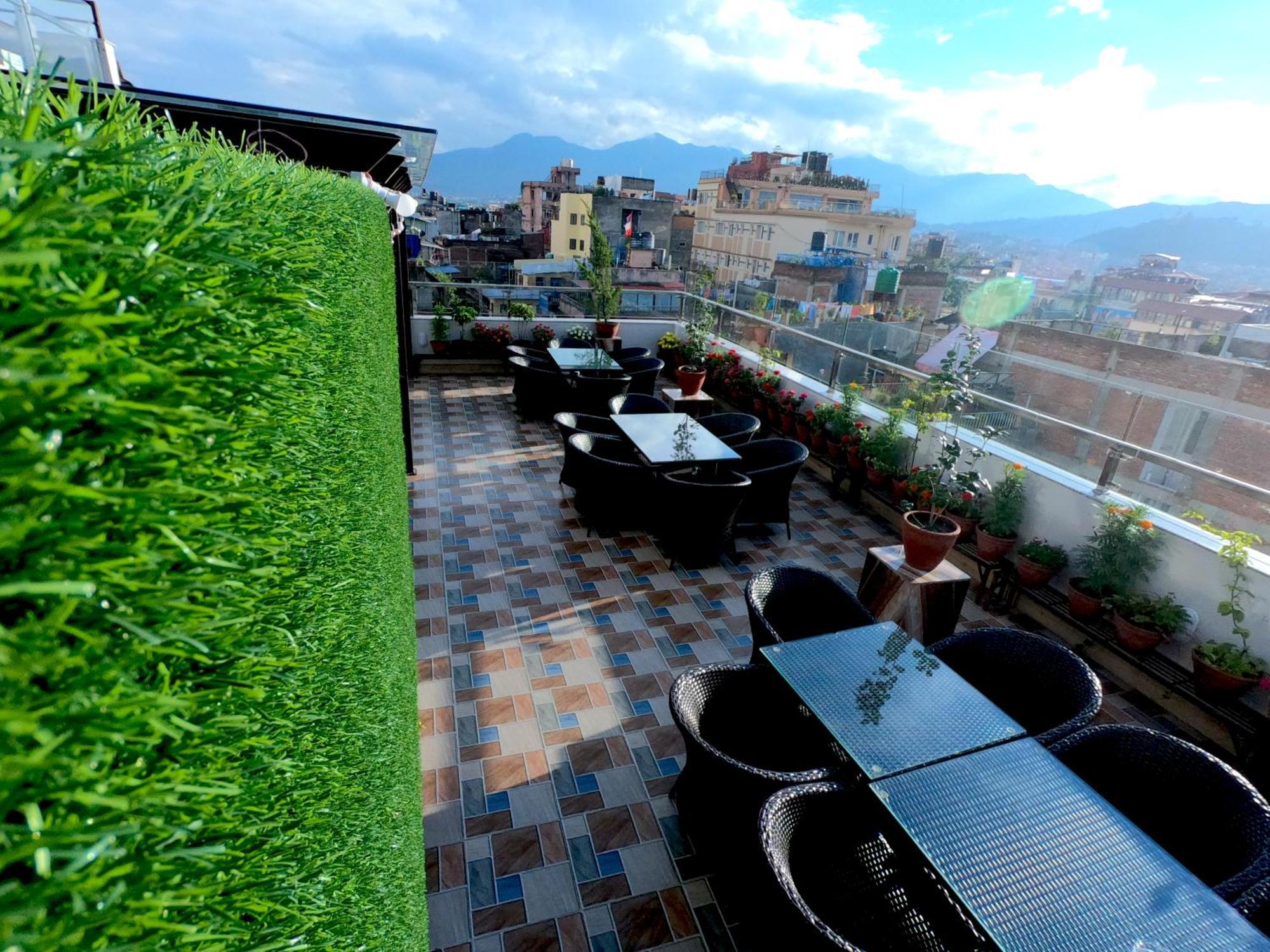 Hotel Simal Kathmandu Esterno foto